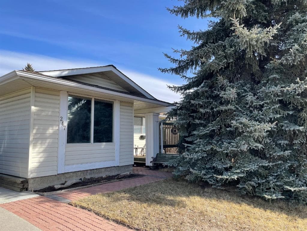 3-bed Detached for sale at 247 Bracewood Road SW, Calgary