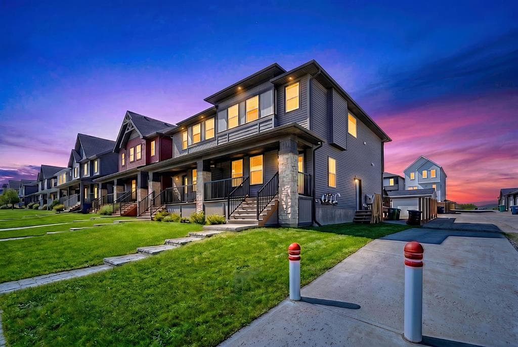 4-bed Semi-detached for sale at 125 Edith Gate NW, Calgary