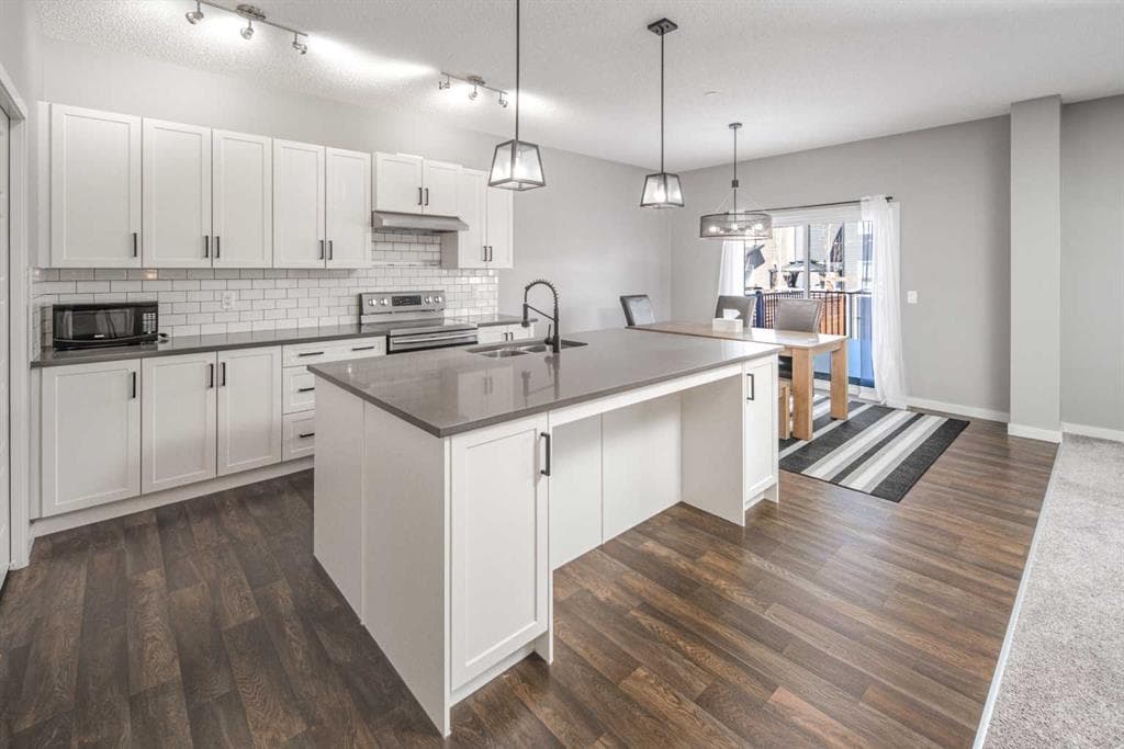 80 Howse Manor NE — photo 1