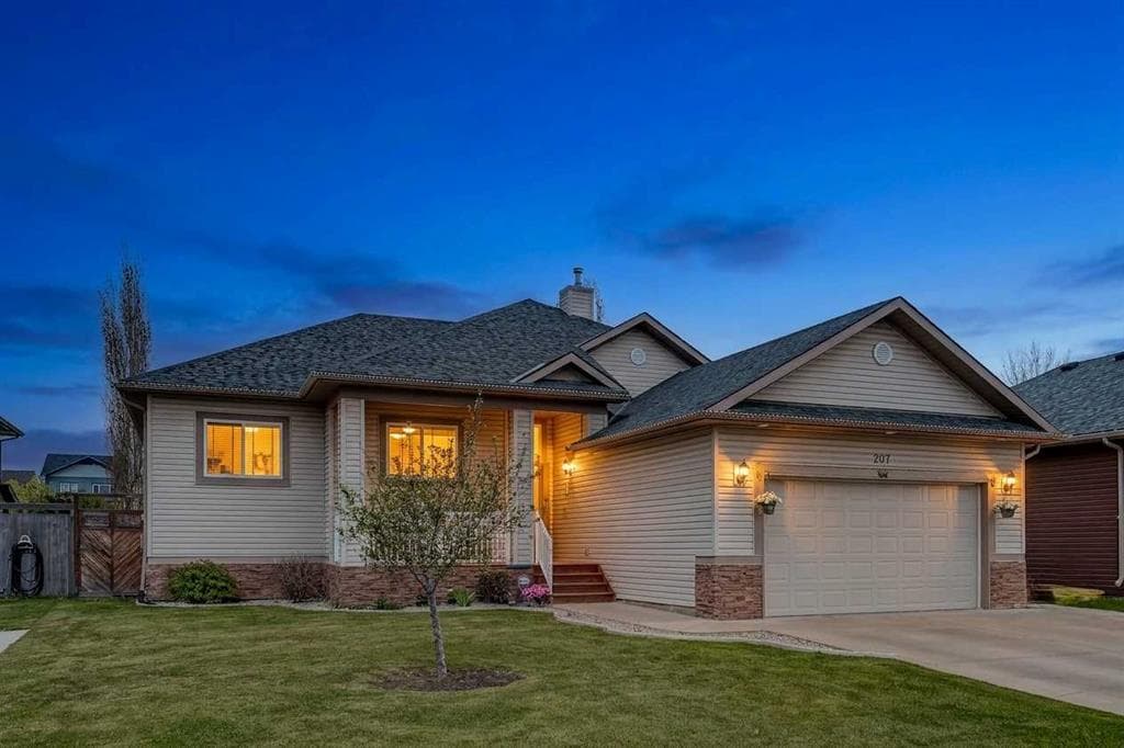 5-bed Detached for sale at 207 Strathmore Lakes Bend, Strathmore