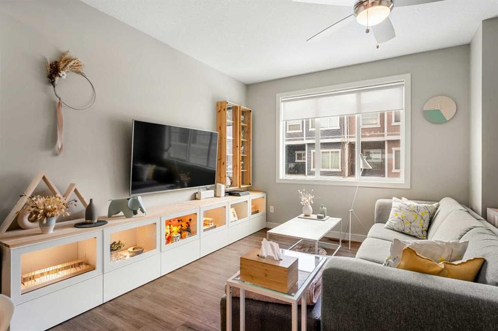 2-bed Townhouse for sale at 203, 355 Nolancrest Heights NW, Calgary