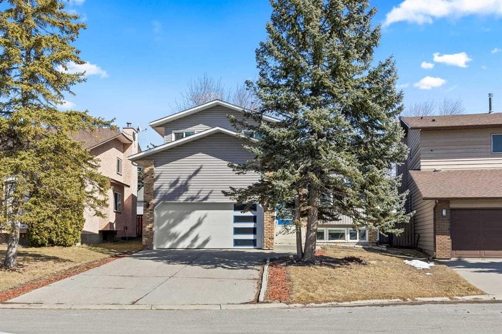 4-bed Detached for sale at 55 Whitehaven Crescent NE, Calgary