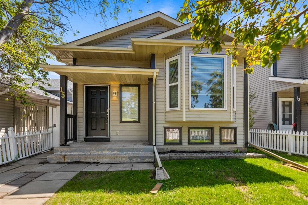 4-bed Detached for sale at 15 Erin Green Way SE, Calgary