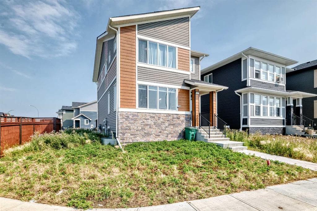 3-bed Detached for sale at 1422 Midtown Link SW, Airdrie
