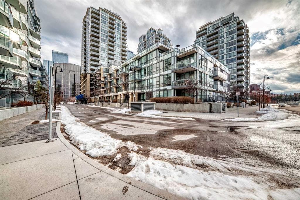 1-bed Apartment for sale at 110, 51 Waterfront Mews SW, Calgary
