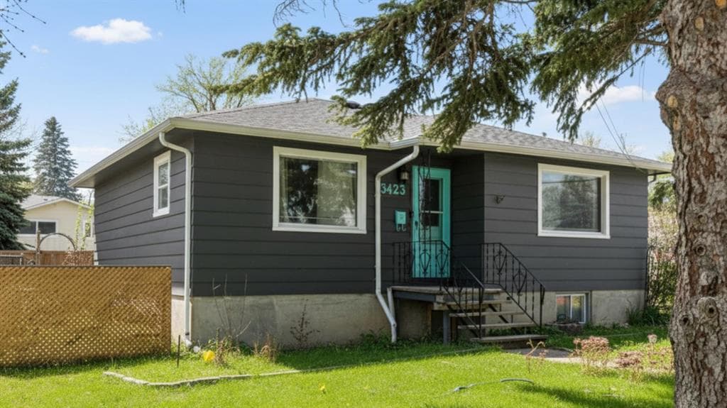 4-bed Detached for sale at 3423 1 Street NE, Calgary