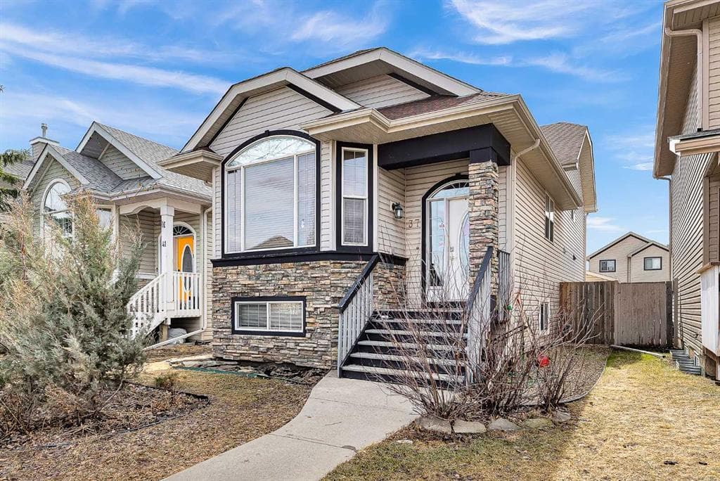 4-bed Detached for sale at 37 Chaparral Ridge Link SE, Calgary