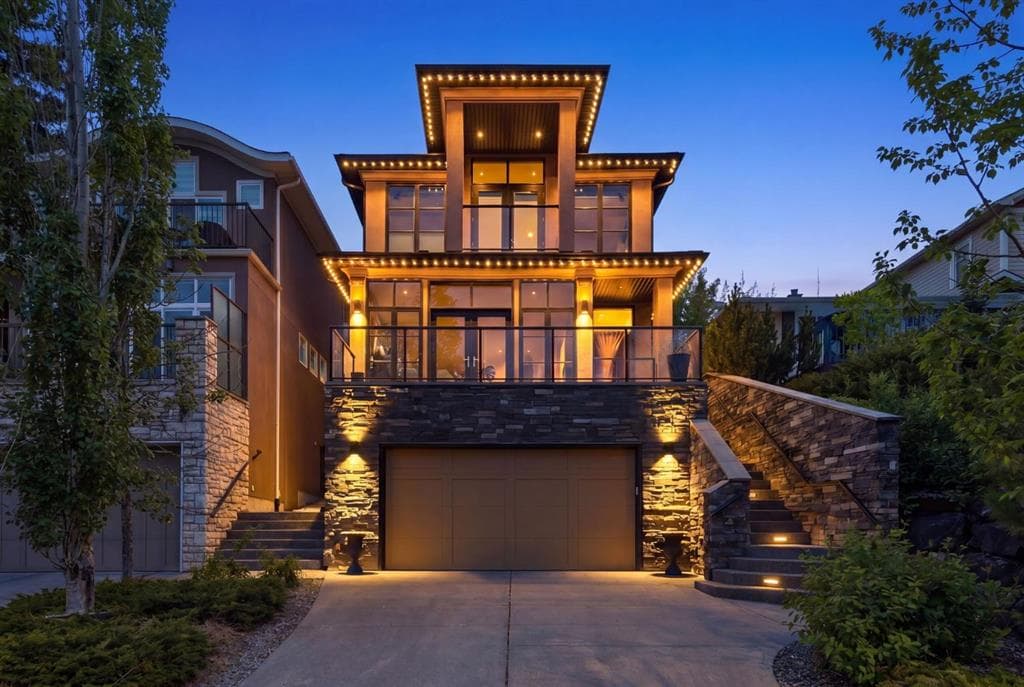 4-bed Detached for sale at 3610 8 Avenue NW, Calgary