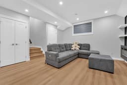 Thumbnail 30