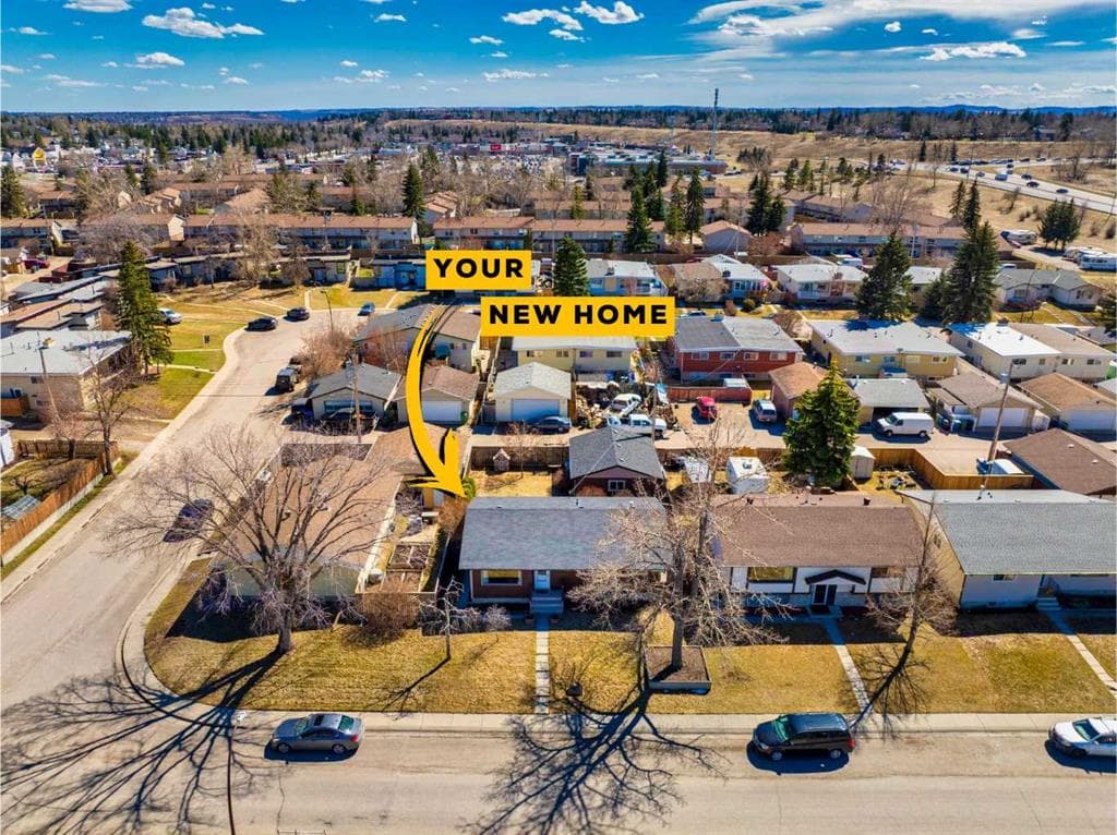 4-bed Detached for sale at 23 Queen Isabella Close SE, Calgary