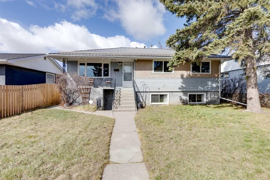 4-bed Detached for sale at 2021 38 Street SE, Calgary