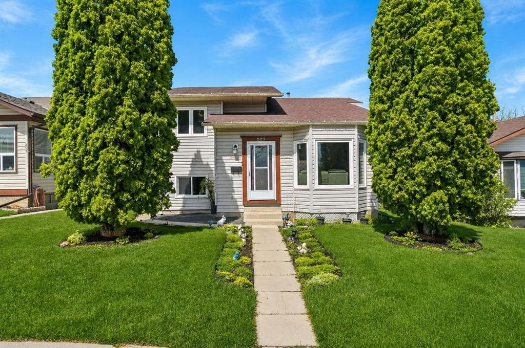 4-bed Detached for sale at 203 Shawglen Road SW, Calgary