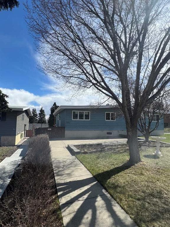 3-bed Semi-detached for sale at 201 Holland Street NW, Calgary