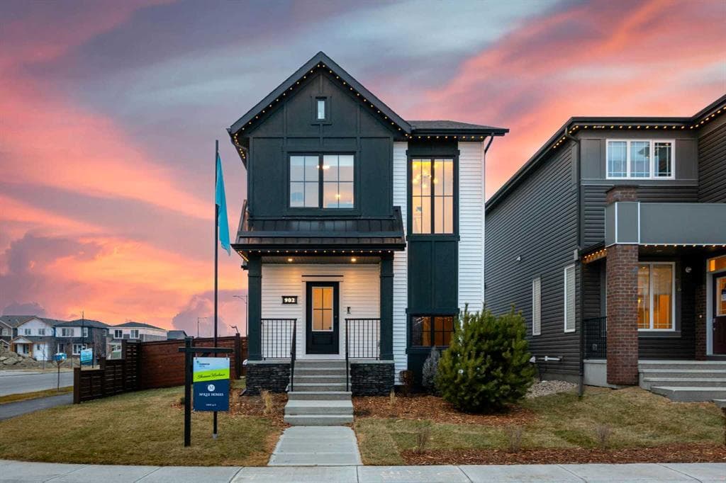 4-bed Detached for sale at 902 Chinook Winds Meadow SW, Airdrie