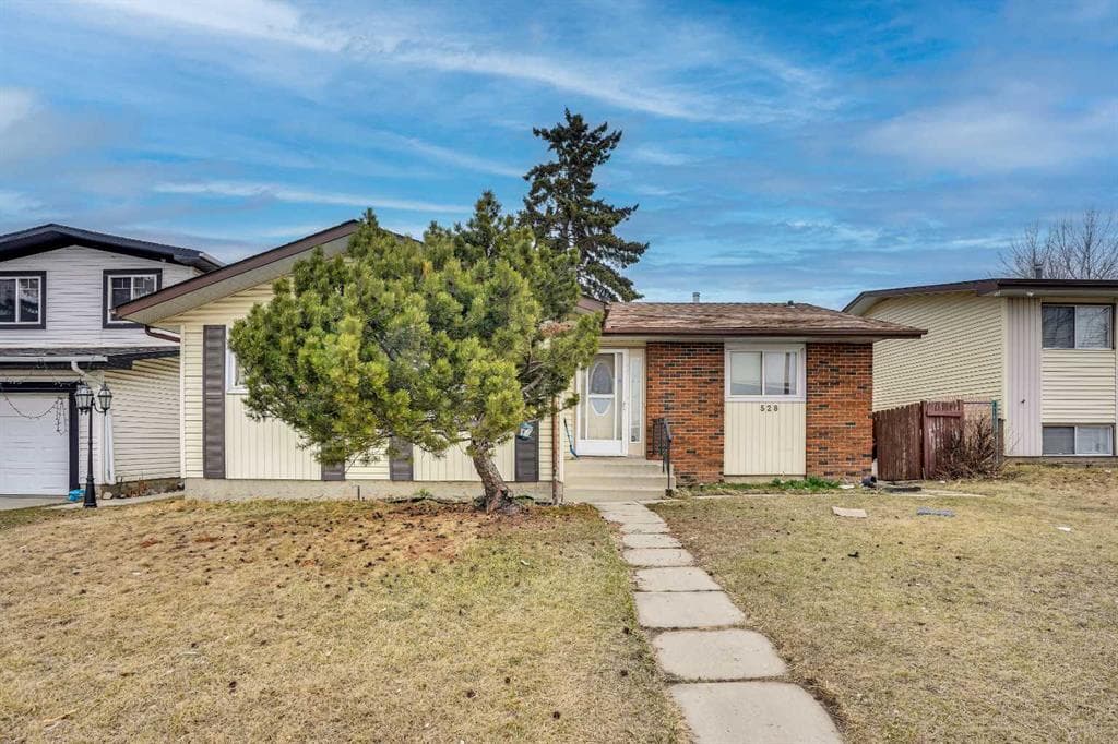 5-bed Detached for sale at 528 Whiteridge Way NE, Calgary