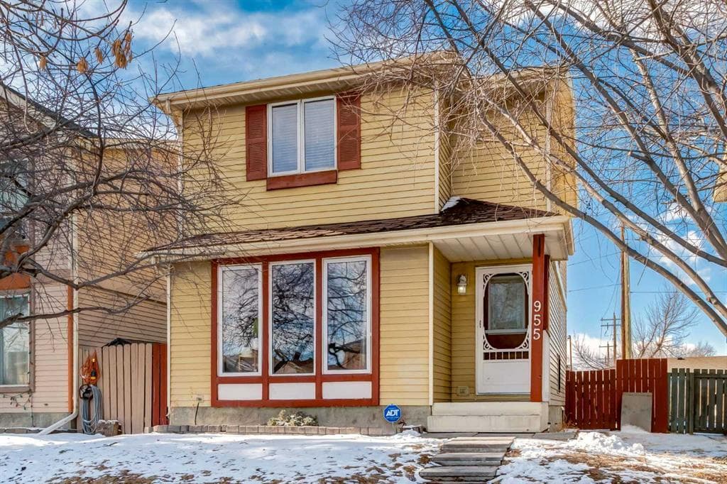 3-bed Detached for sale at 955 Erin Woods Drive SE, Calgary