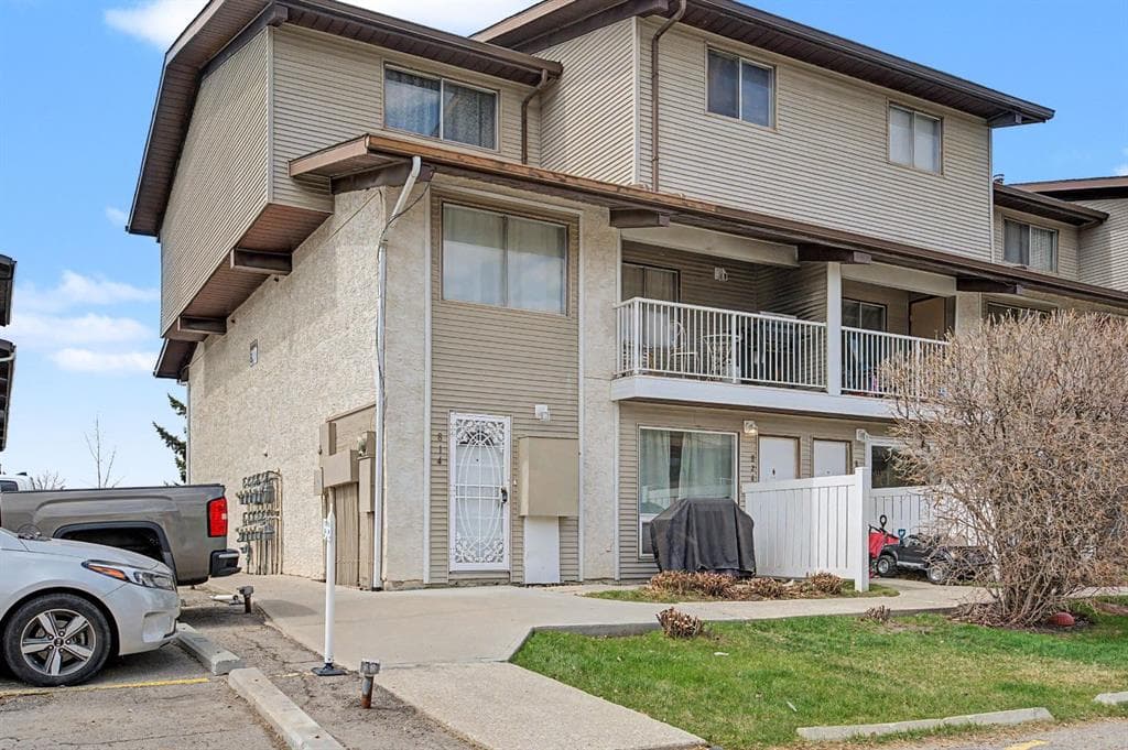 2-bed Townhouse for sale at 814, 200 Brookpark Drive SW, Calgary