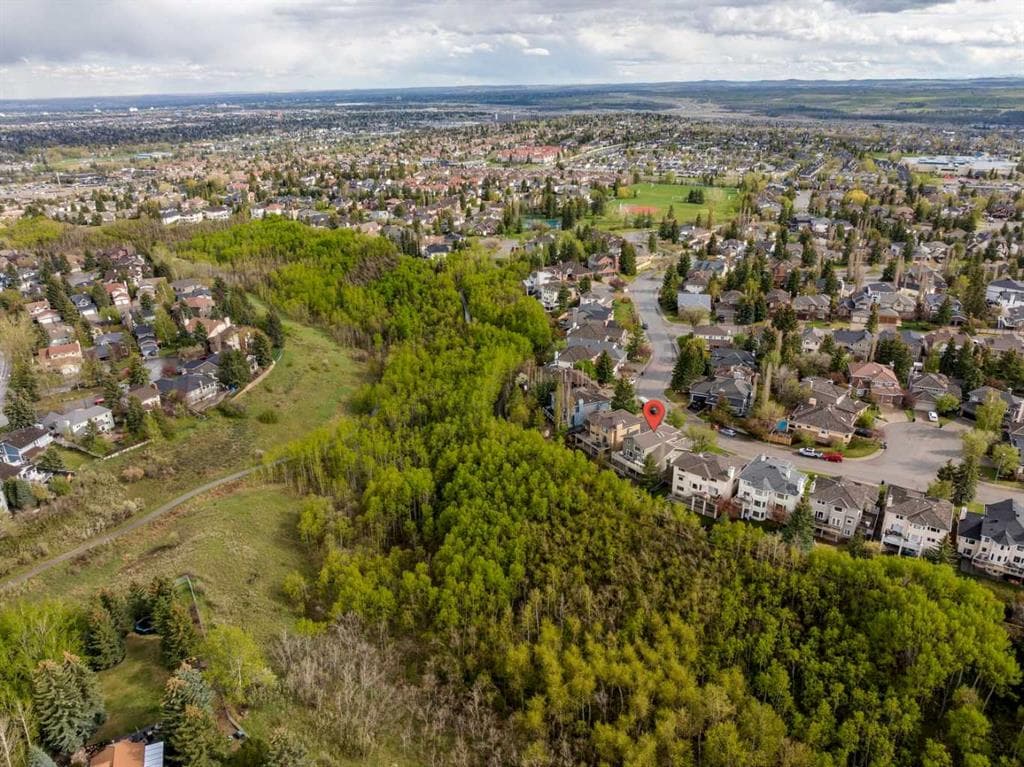 4-bed Detached for sale at 52 Christie Knoll Heights SW, Calgary