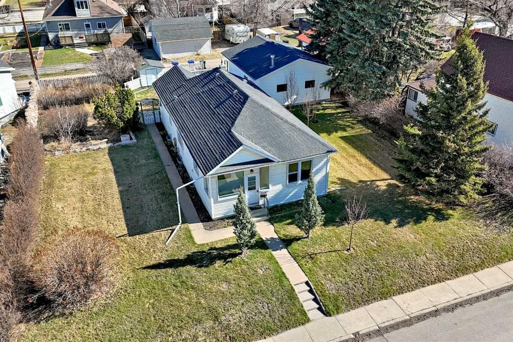 3-bed Detached for sale at 4710 51 Street, Olds