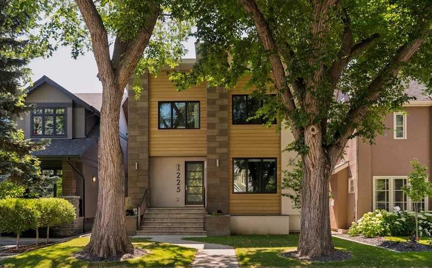 4-bed Detached for sale at 225 38 Avenue SW, Calgary