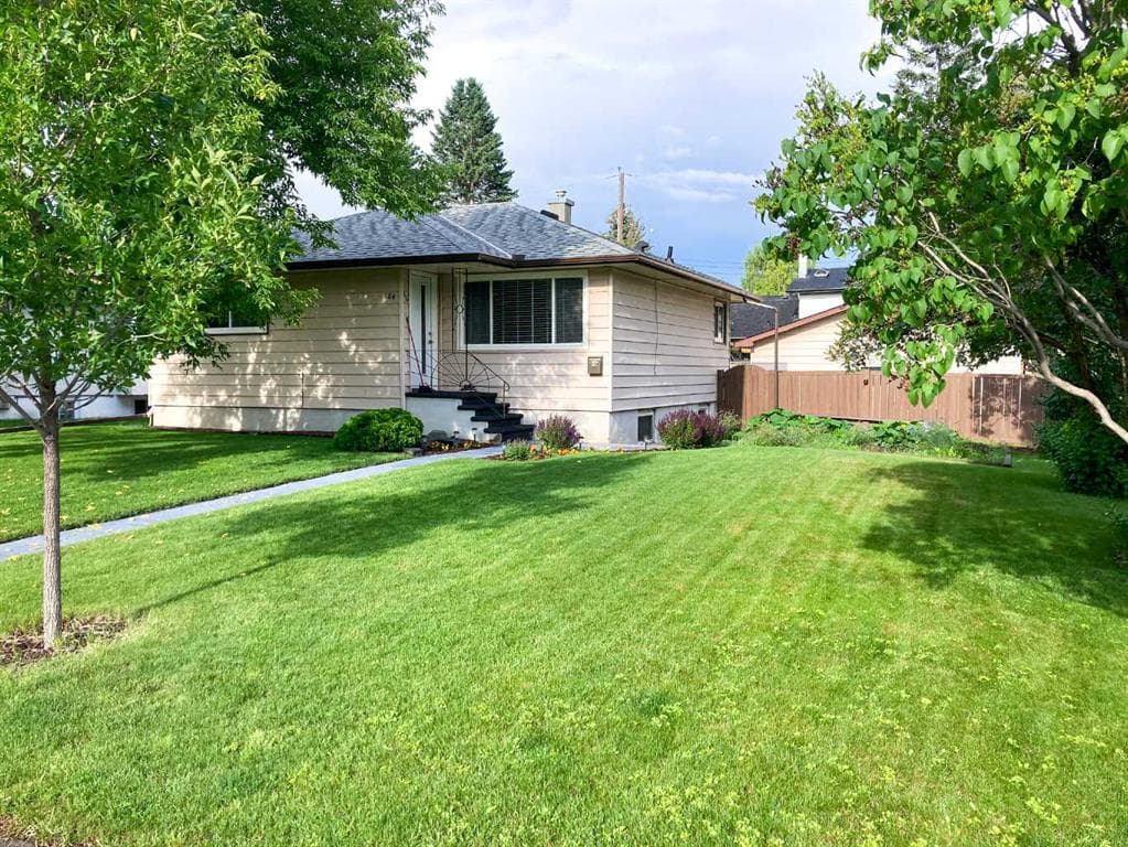 3-bed Detached for sale at 84 Waterloo Drive SW, Calgary