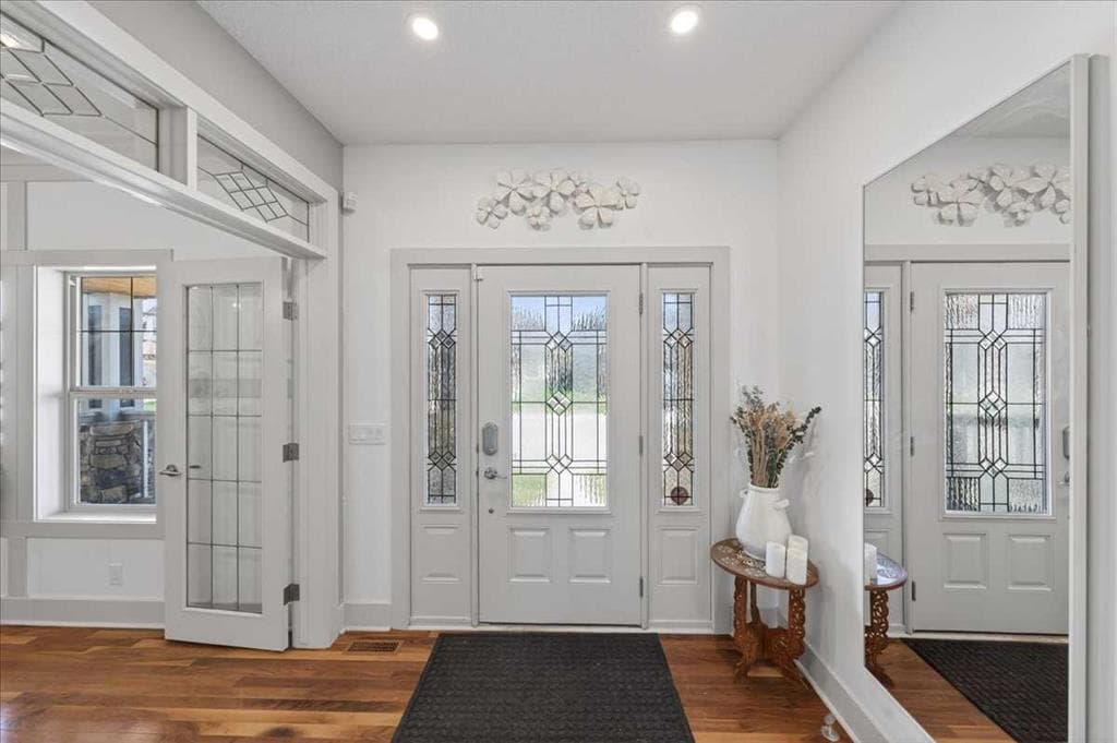 917 Channelside Road SW — photo 1