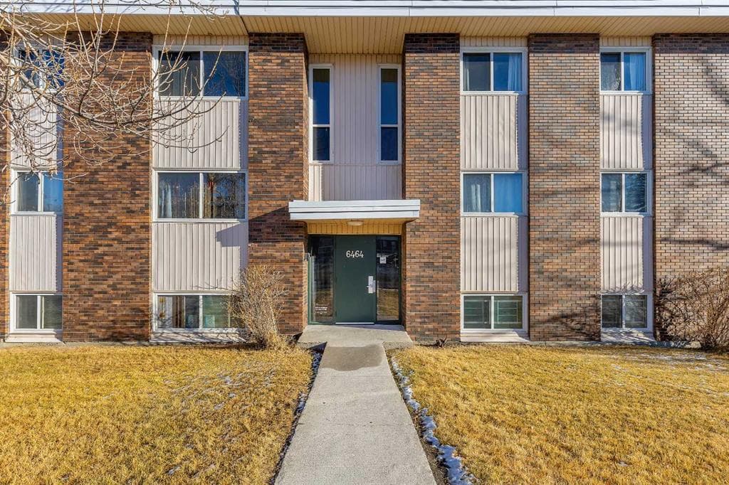 2-bed Apartment for sale at 301, 6464 Travois Crescent NW, Calgary