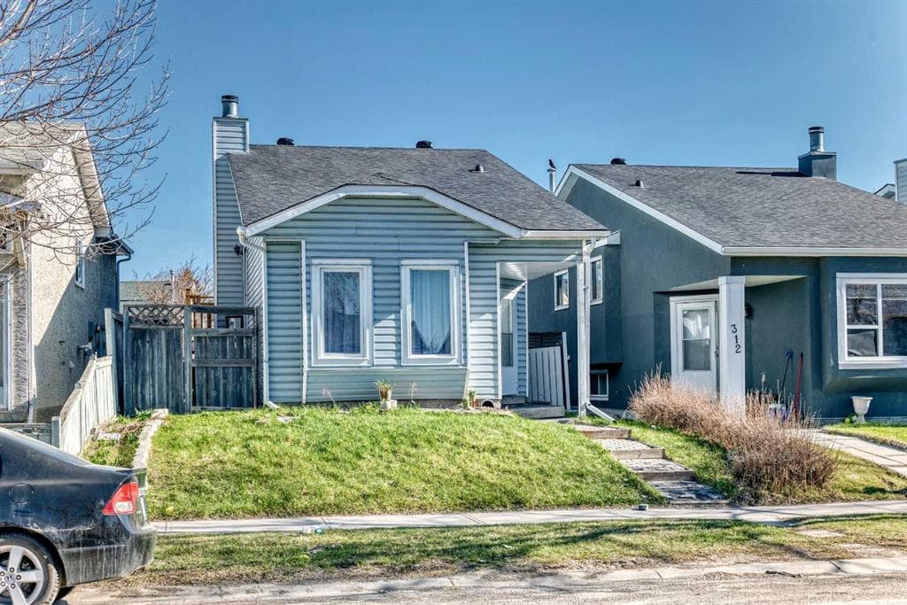 3-bed Detached for sale at 314 Castleridge Drive NE, Calgary