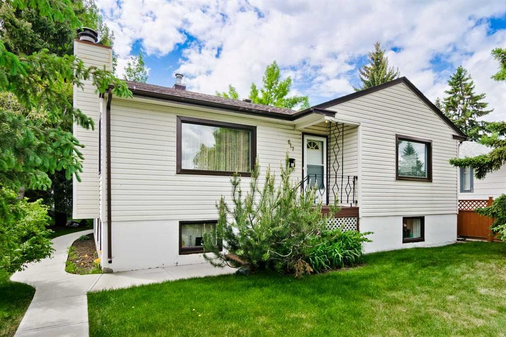 4-bed Detached for sale at 617 17 Avenue NE, Calgary