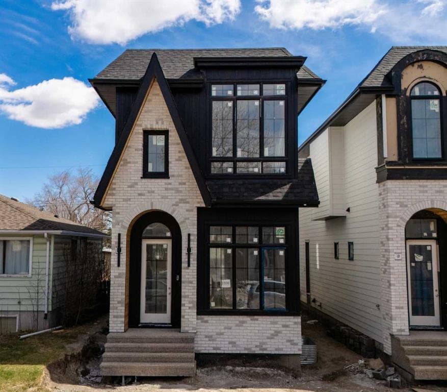 4-bed Detached for sale at 2708 18 Street NW, Calgary