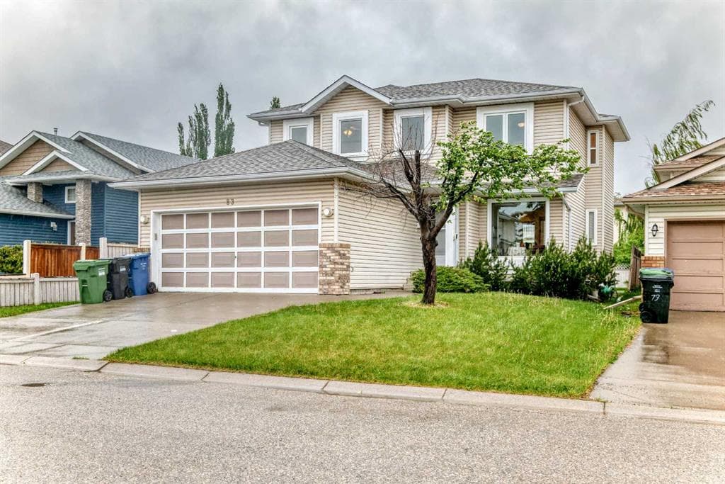 4-bed Detached for sale at 83 Hawkmount Green NW, Calgary