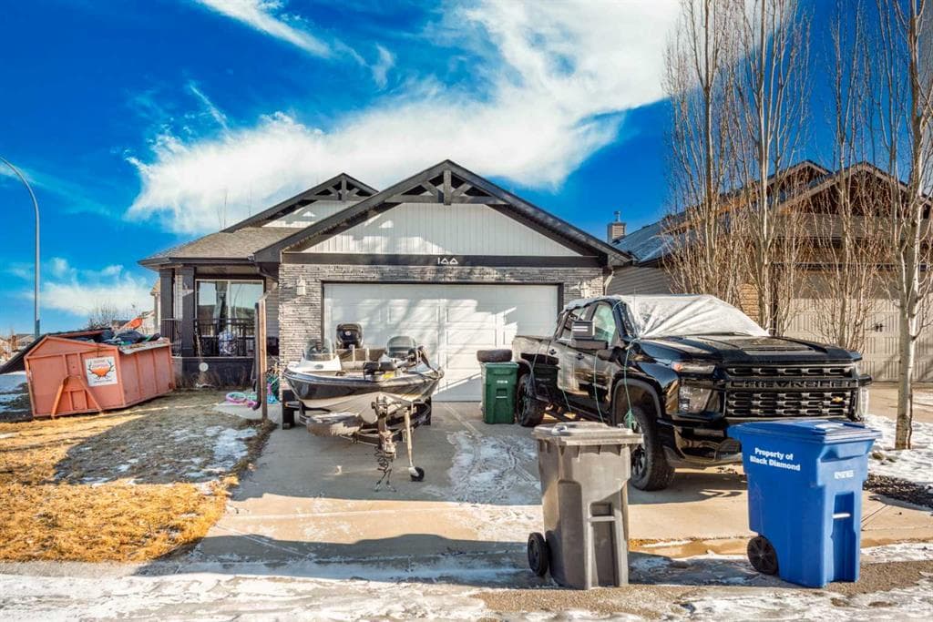 3-bed Detached for sale at 100 Willow Ridge Link, Diamond Valley