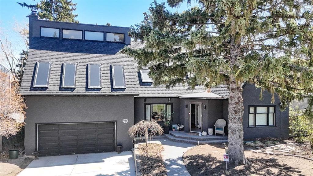 5-bed Detached for sale at 1616 Summer Street SW, Calgary