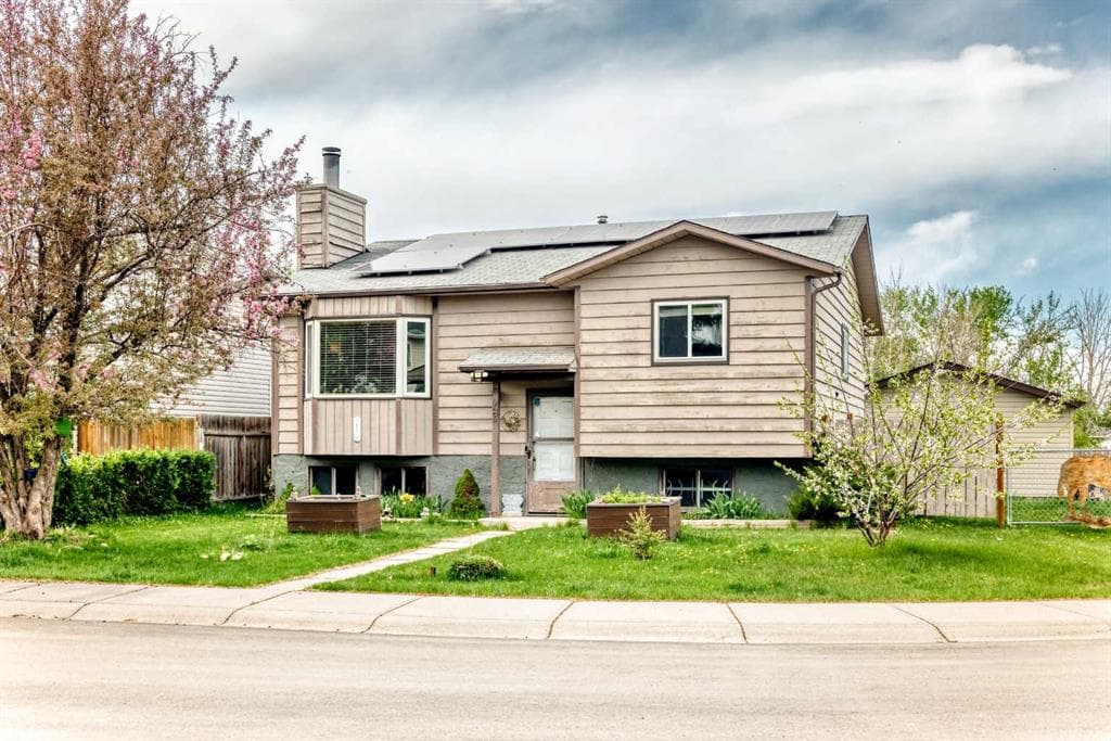 5-bed Detached for sale at 43 Mckenna Way SE, Calgary