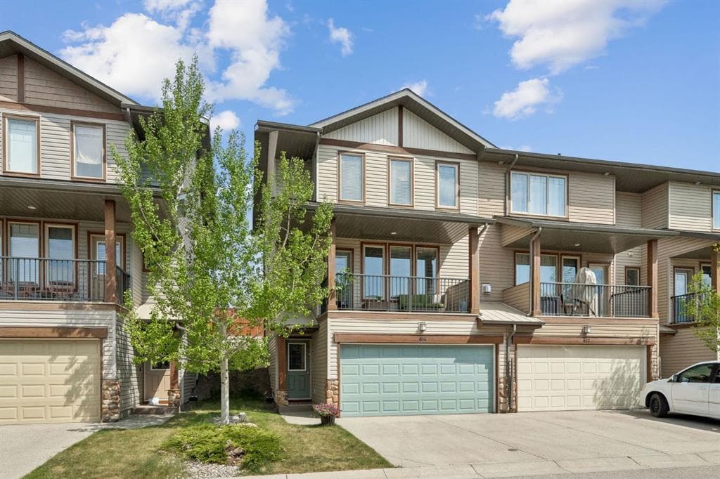 3-bed Townhouse for sale at 614, 413 River Avenue, Cochrane