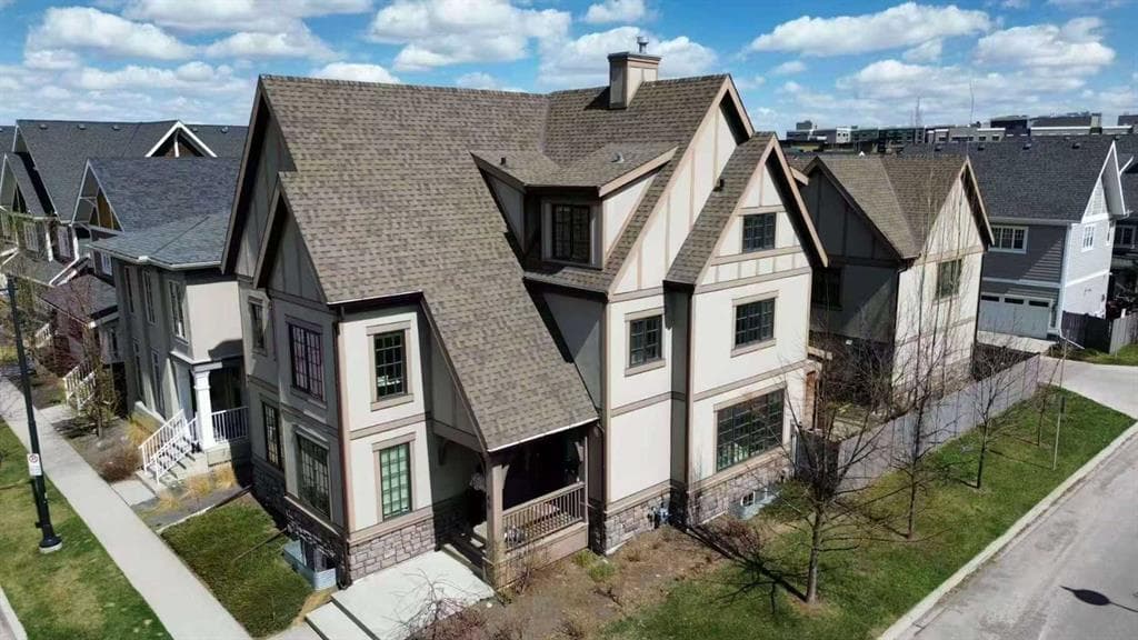 5-bed Detached for sale at 60 Hong Kong Road SW, Calgary