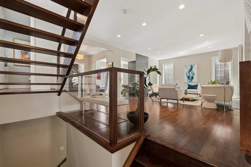 5-bed Detached for sale at 51 Hong Kong Road SW, Calgary