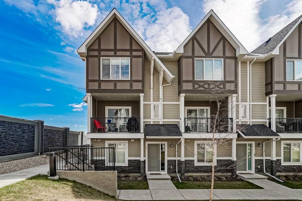 3-bed Townhouse for sale at 210 Nolanlake Villas NW, Calgary
