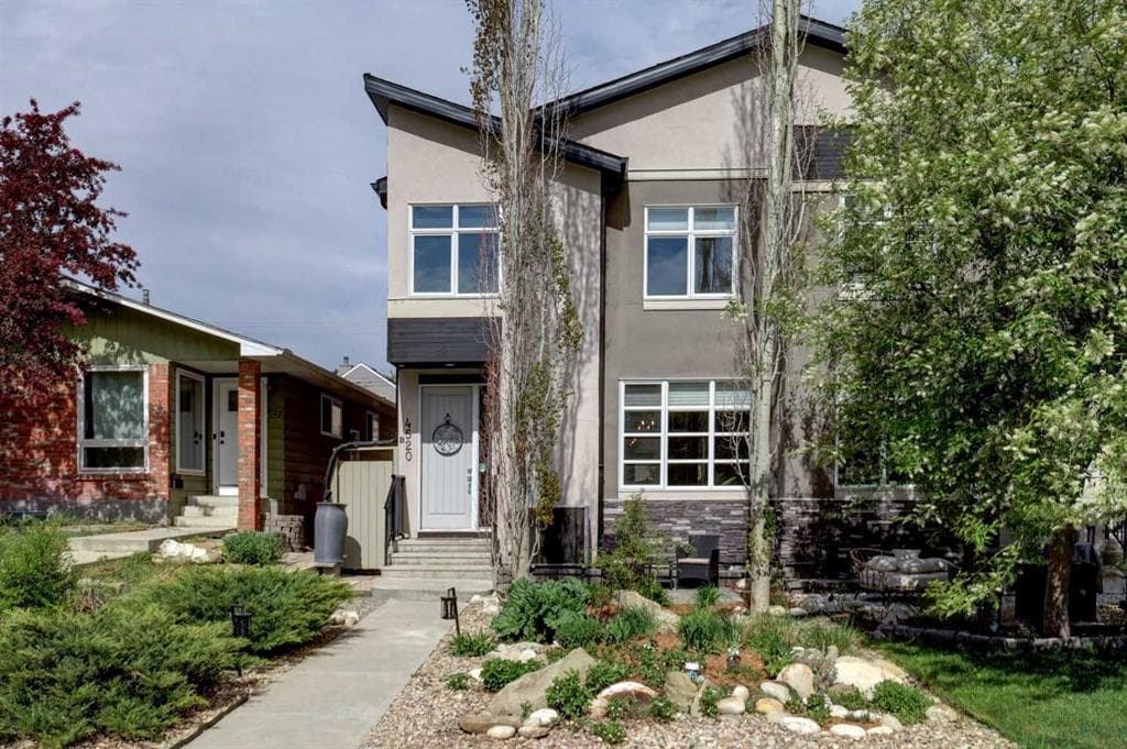 4-bed Semi-detached for sale at 4520B 17 Avenue NW, Calgary