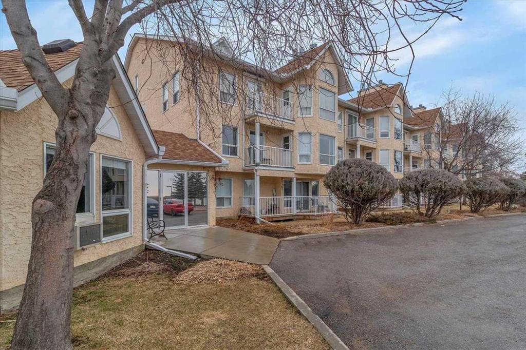 2-bed Apartment for sale at 208, 102 Centre Court, Okotoks