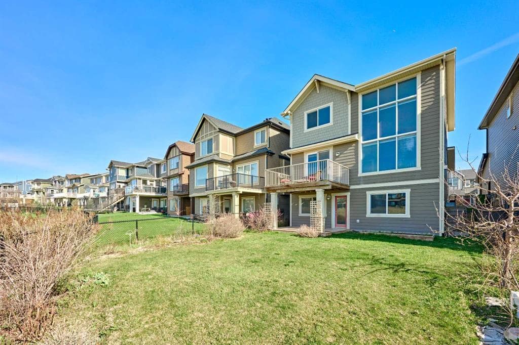 3-bed Detached for sale at 109 Sherwood Road NW, Calgary