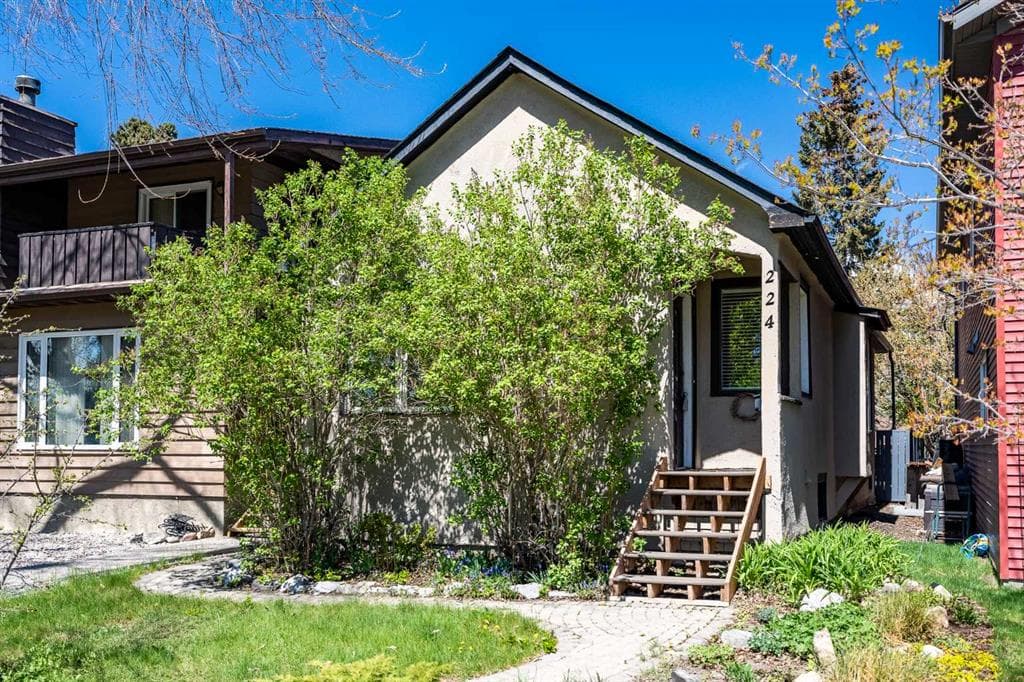 2-bed Detached for sale at 224 30 Avenue NE, Calgary