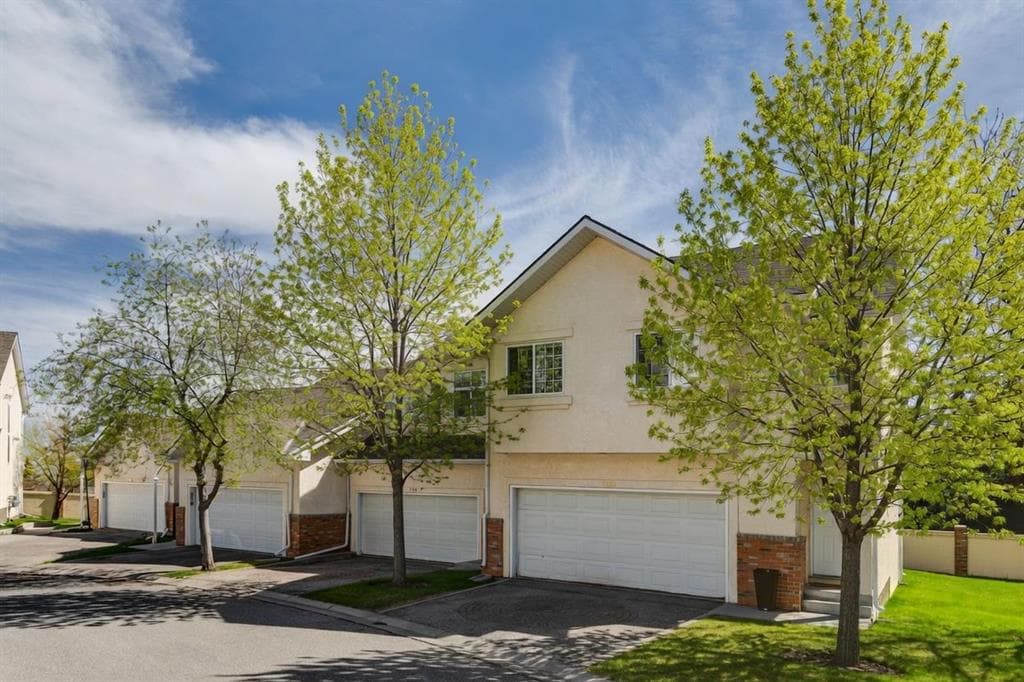 3-bed Townhouse for sale at 328 Prominence Heights SW, Calgary