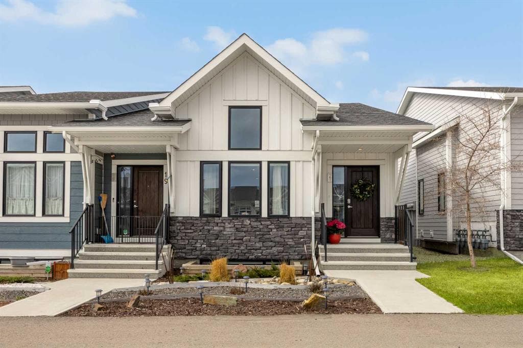 3-bed Townhouse for sale at 21 D'Arcy Boulevard, Okotoks