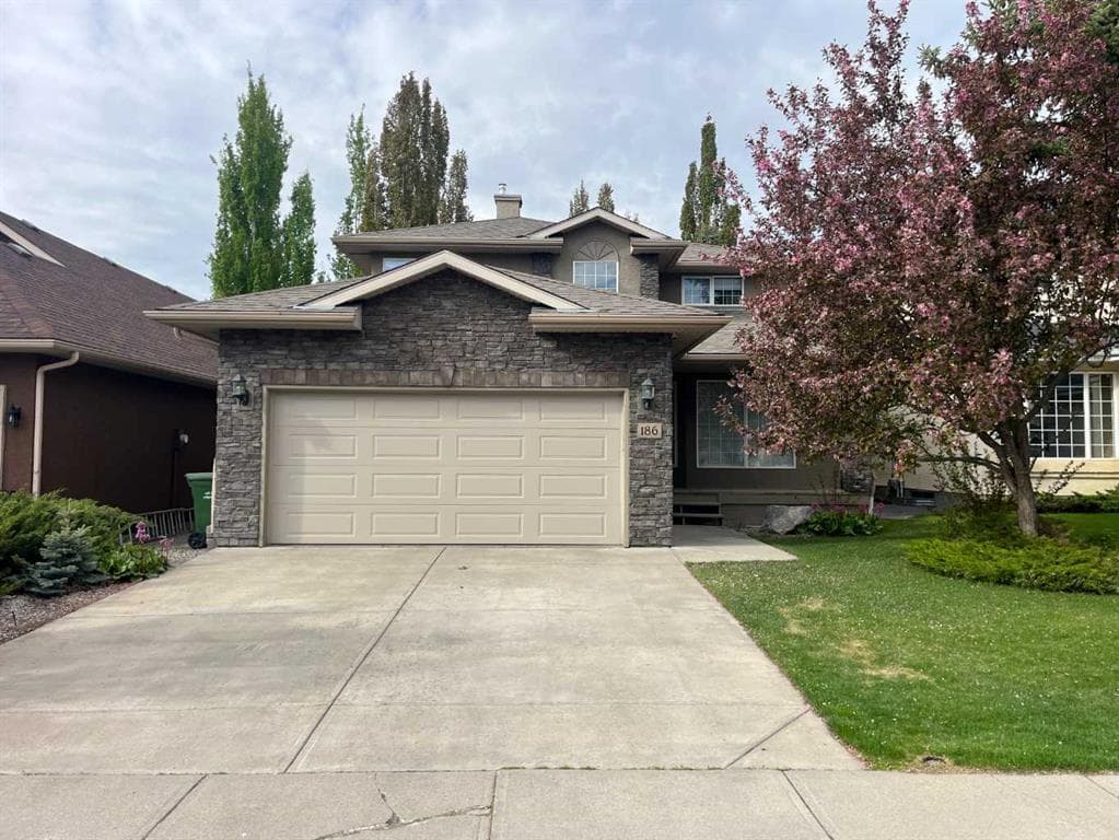 4-bed Detached for sale at 186 Mt Assiniboine Circle SE, Calgary