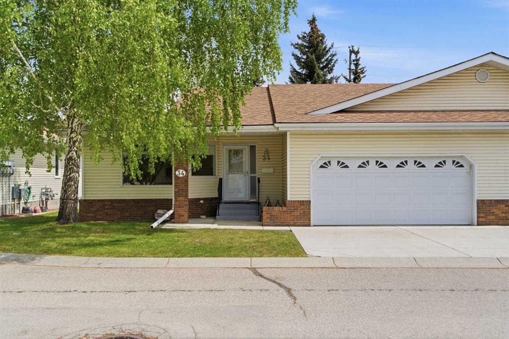 4-bed Semi-detached for sale at 34 Vandoos Gardens NW, Calgary