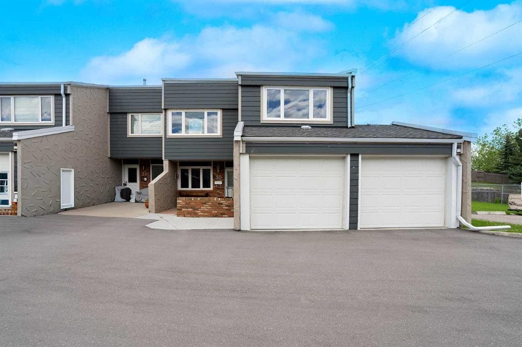 3-bed Townhouse for sale at 30, 228 Theodore Place NW, Calgary