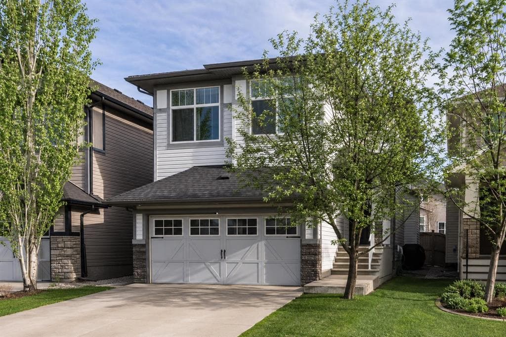 3-bed Detached for sale at 74 Hillcrest Street SW, Airdrie