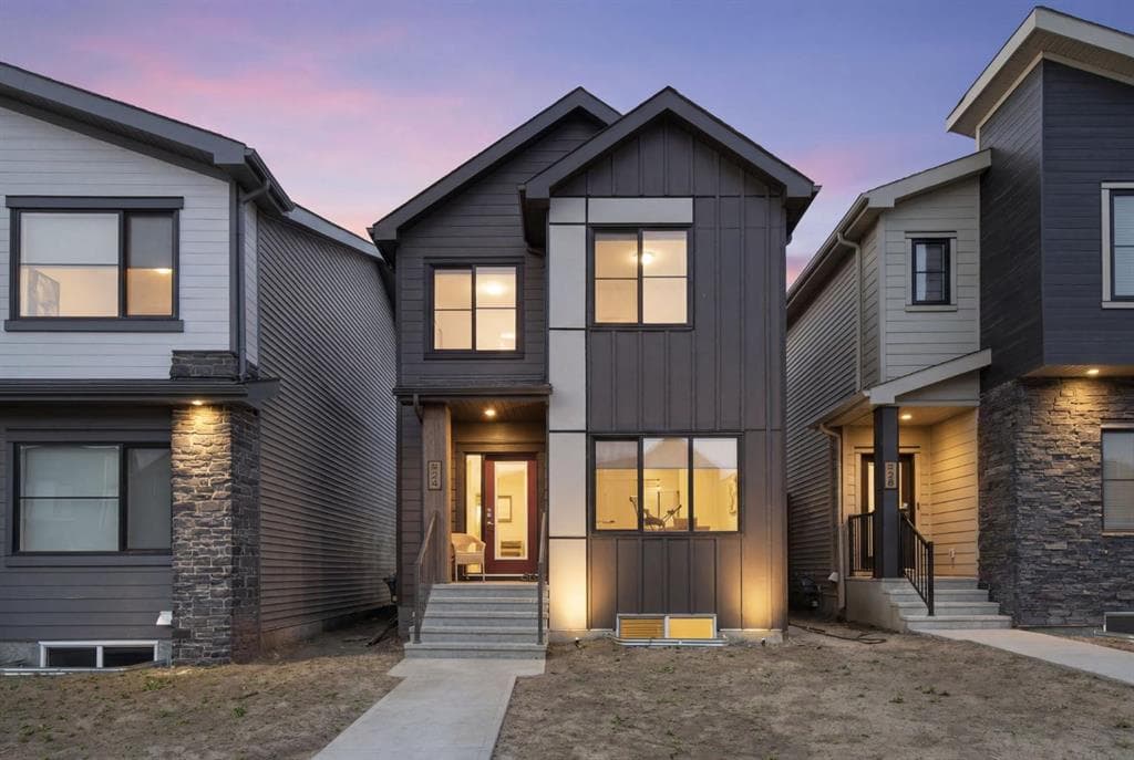 3-bed Detached for sale at 24 Heartwood Lane SE, Calgary