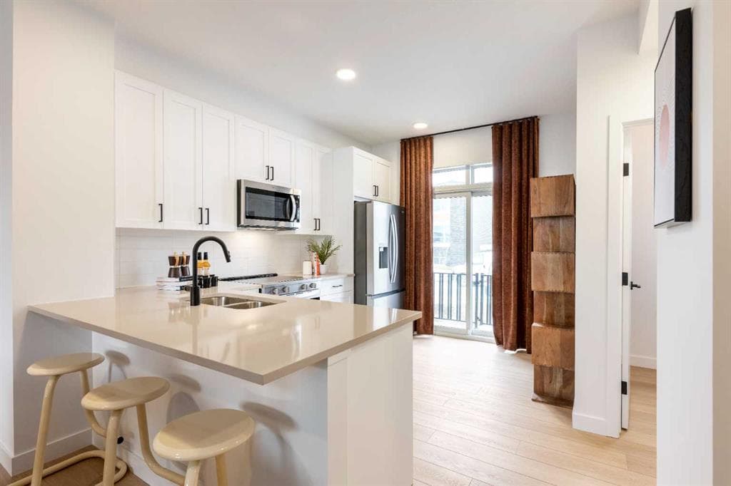 2-bed Townhouse for sale at 1506 Rangeview Drive SE, Calgary